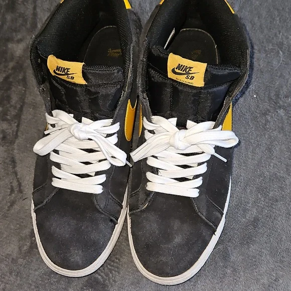 Nike SB Zoom Blazer Mid Gold/Black - Picture 3 of 5